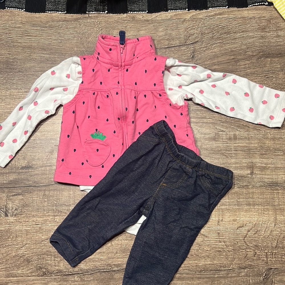 Carters 3pc strawberry set 6M